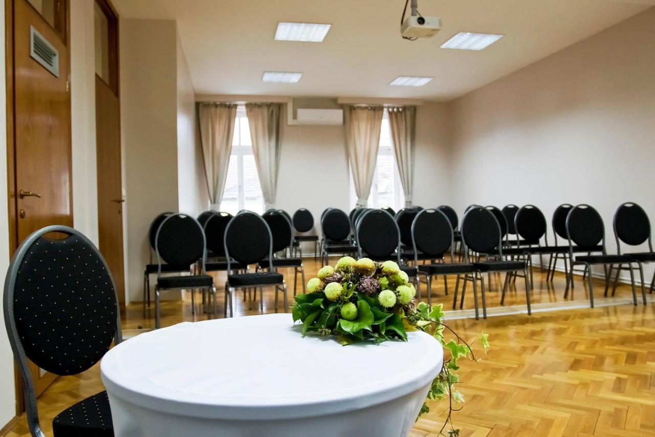 Hotel Pakrac المظهر الخارجي الصورة